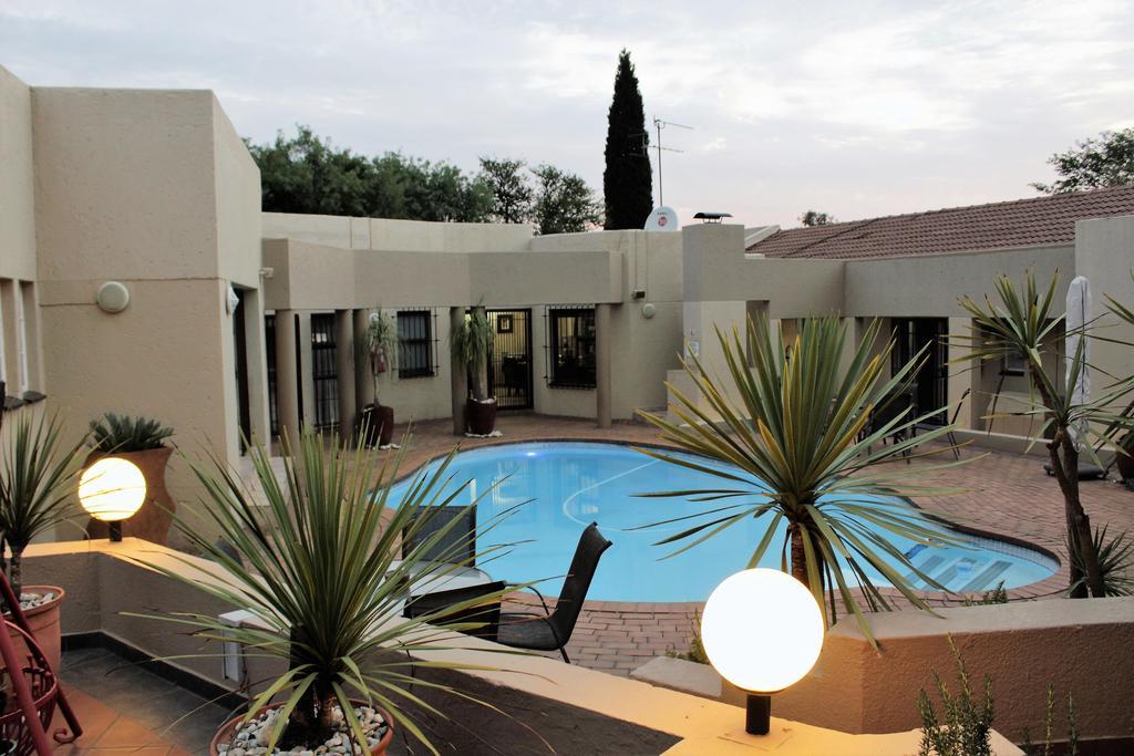 President Lodge Edenvale Esterno foto