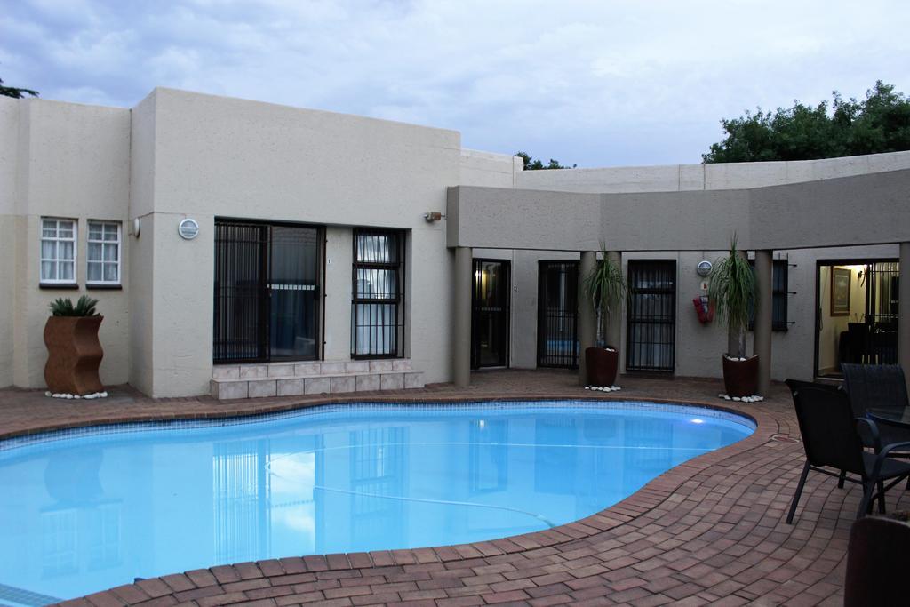 President Lodge Edenvale Esterno foto