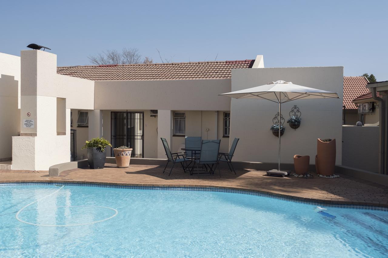 President Lodge Edenvale Esterno foto